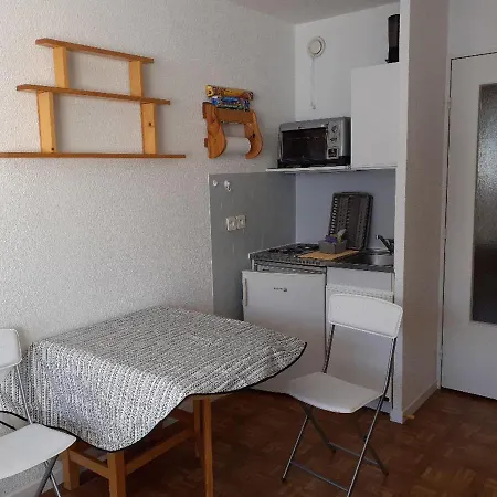 4 Pers Au Sauze Avec Balcon Et Parking - Fr-1-165a-114 * Enchastrayes