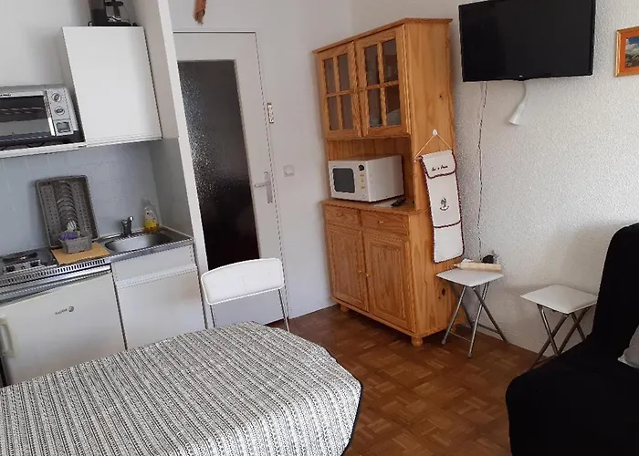 4 Pers Au Sauze Avec Balcon Et Parking - Fr-1-165a-114 *